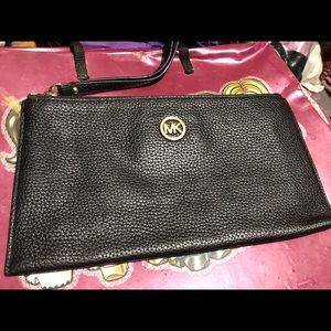 Michael kors wristlet